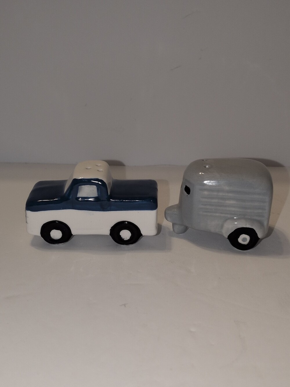Farm Truck & Horse Trailer Mini Salt & Pepper Shakers Ranch Kitchen Cowboy